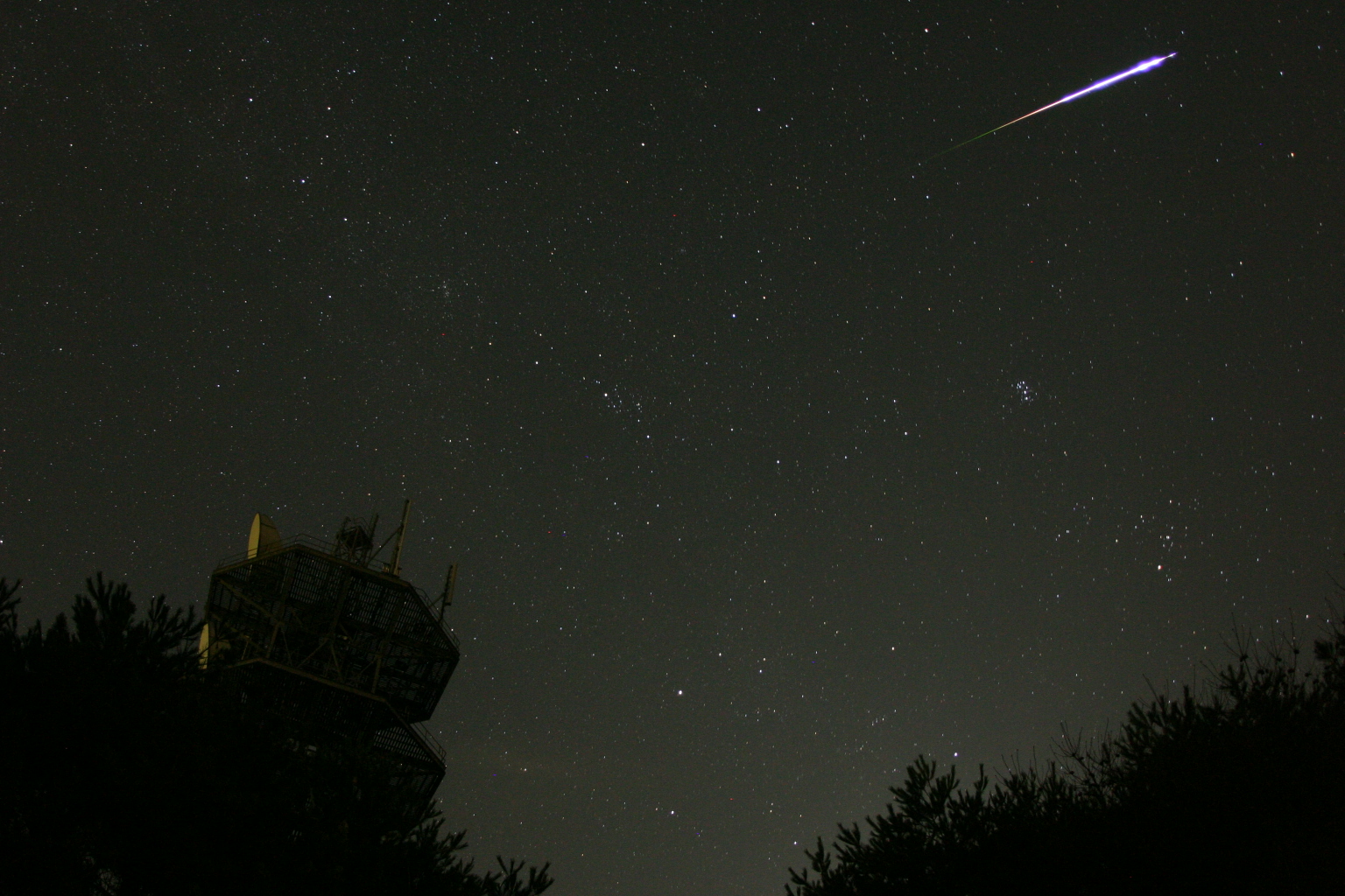 Perseid Fireball Over Japan