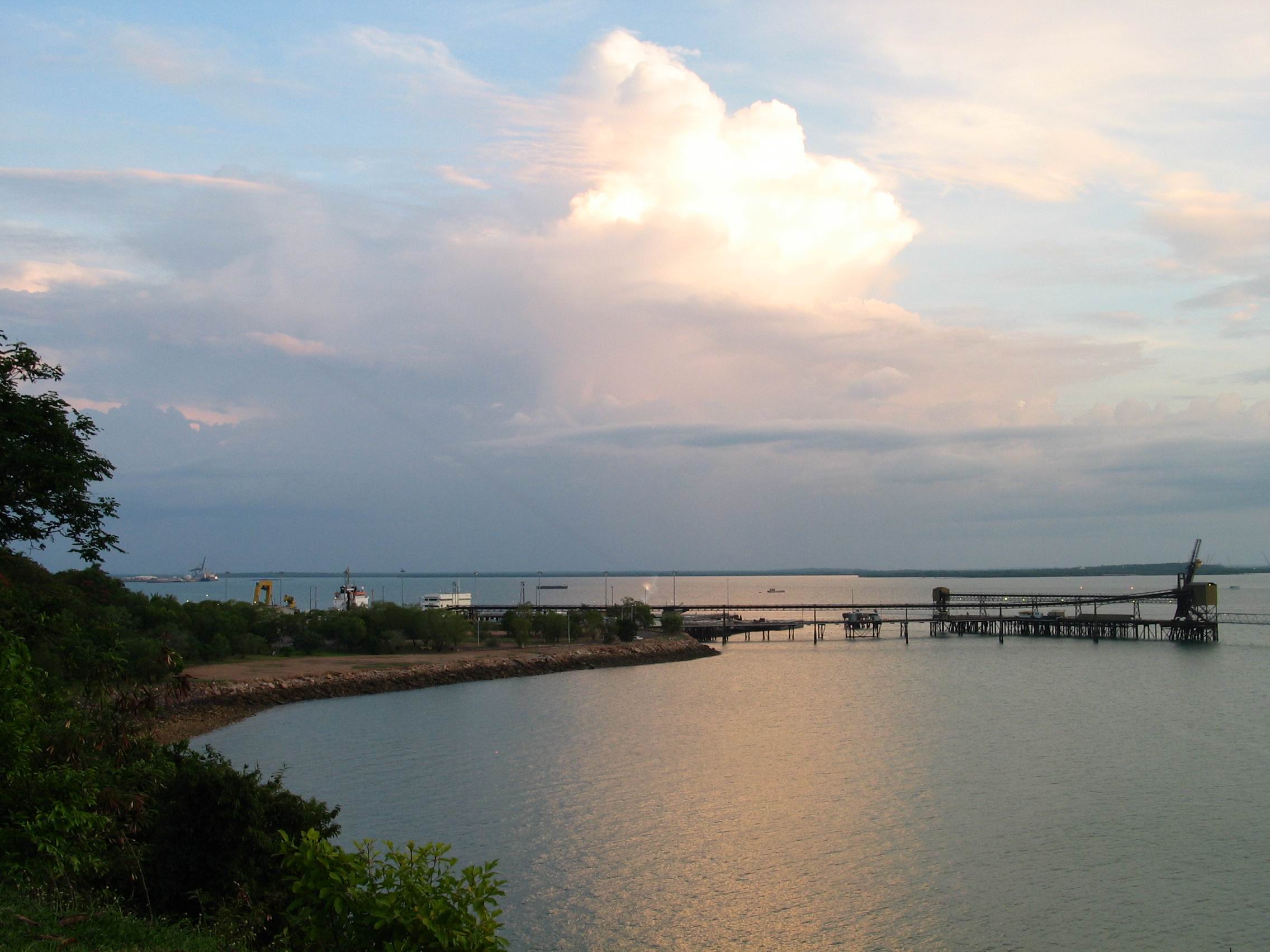 A Strange Streak Imaged in Australia