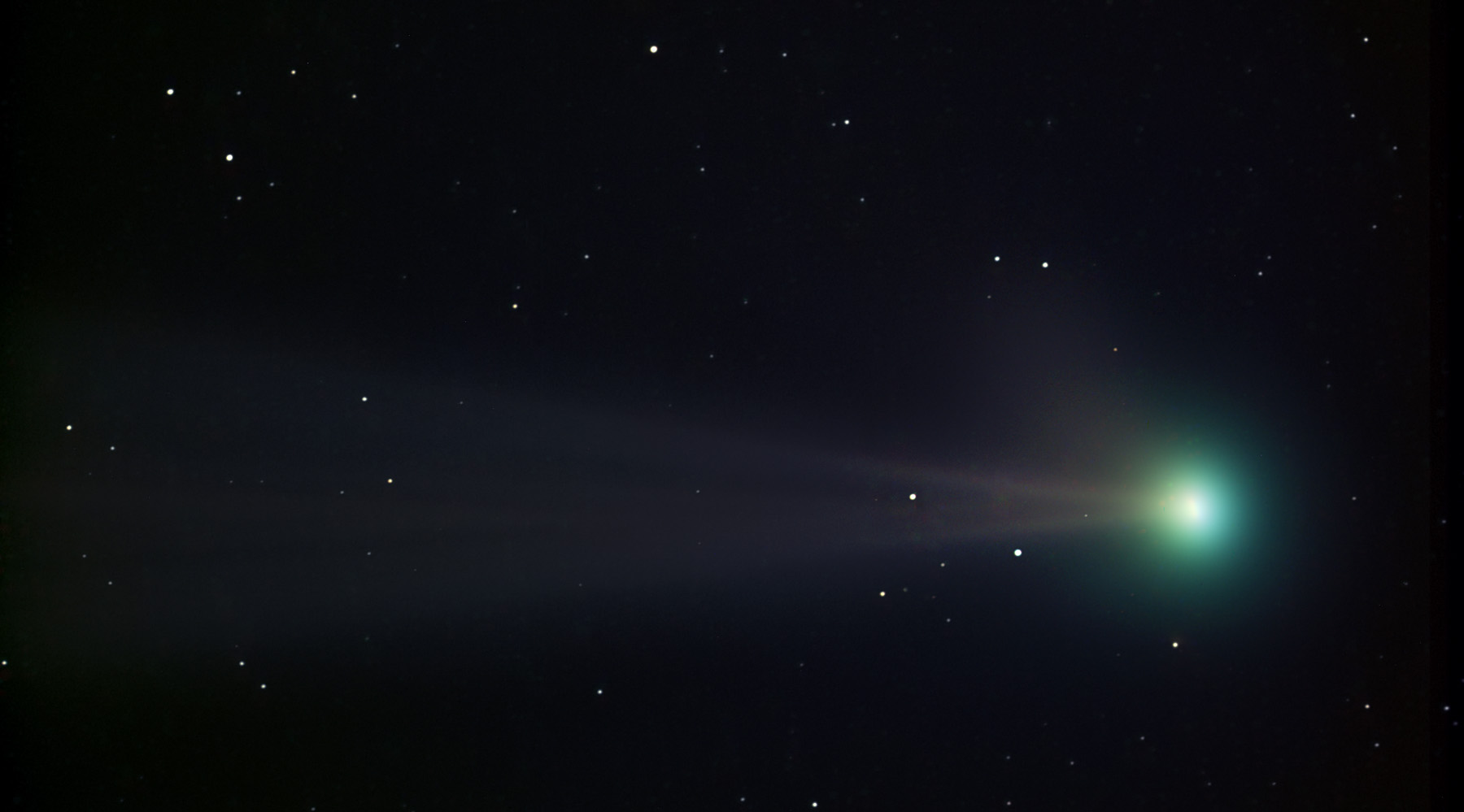 Colors of Comet Pojmanski