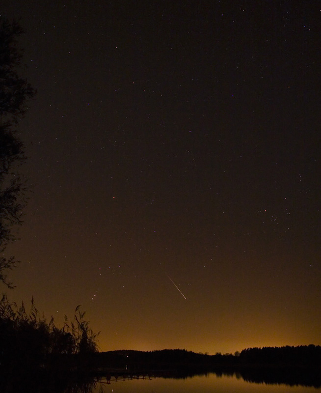 A Leonid Meteor Over Sweden