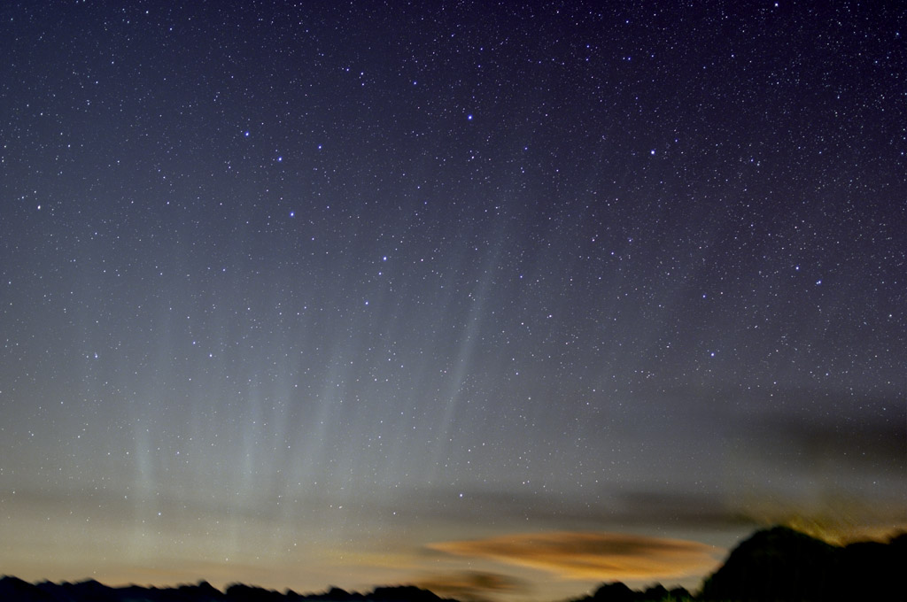A Comet Tail Horizon