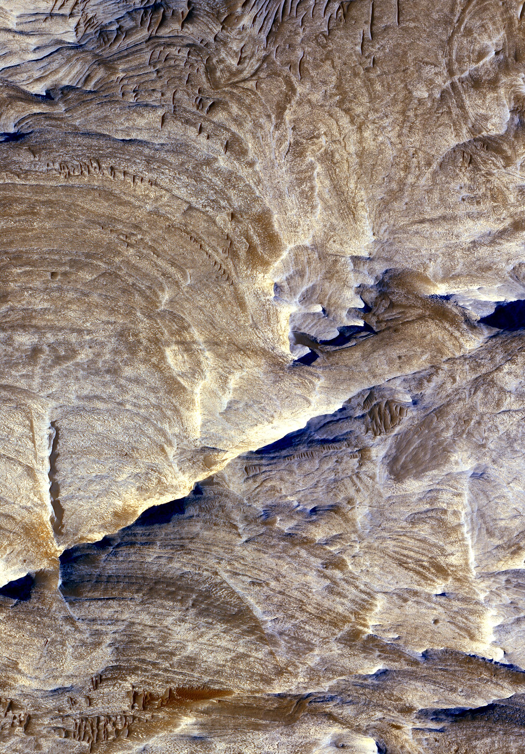 White Ridges on Mars