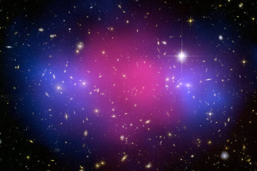 MACSJ0025: Two Giant Galaxy Clusters Collide