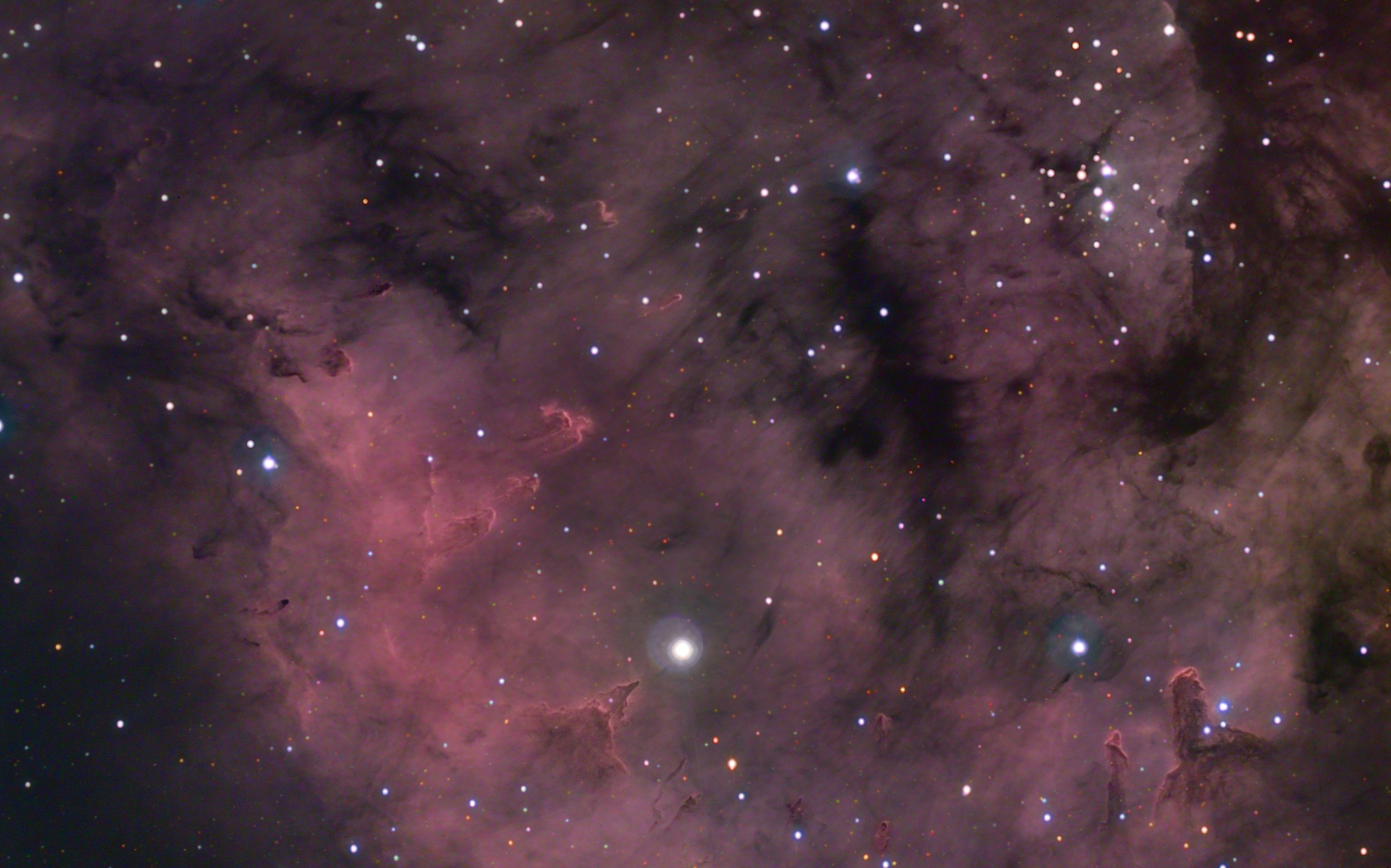 The Star Pillars of Sharpless 171