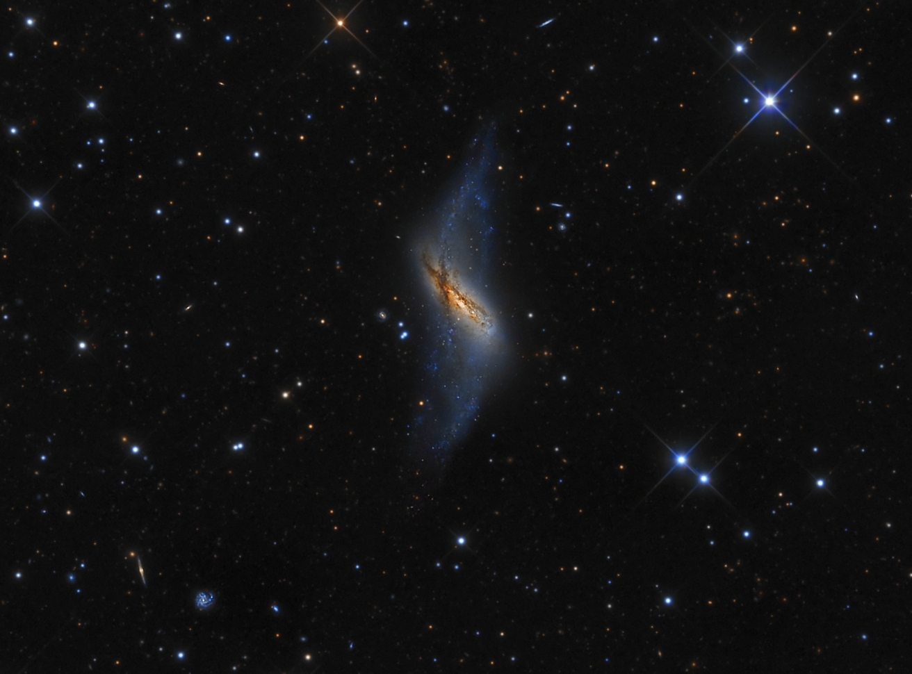 Polar Ring Galaxy NGC 660