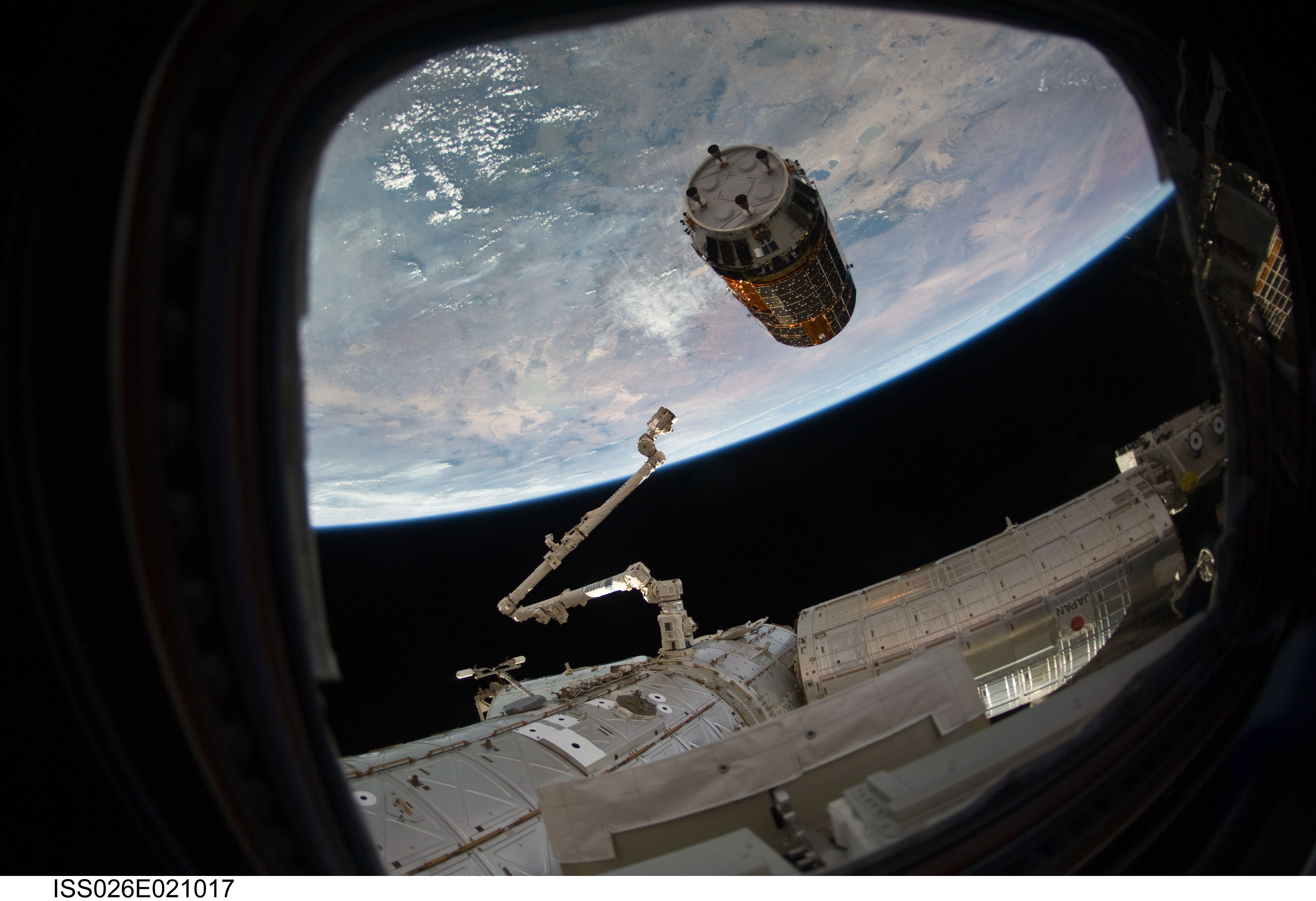 Japan's Kounotori2 Supply Ship Approaches the Space Station