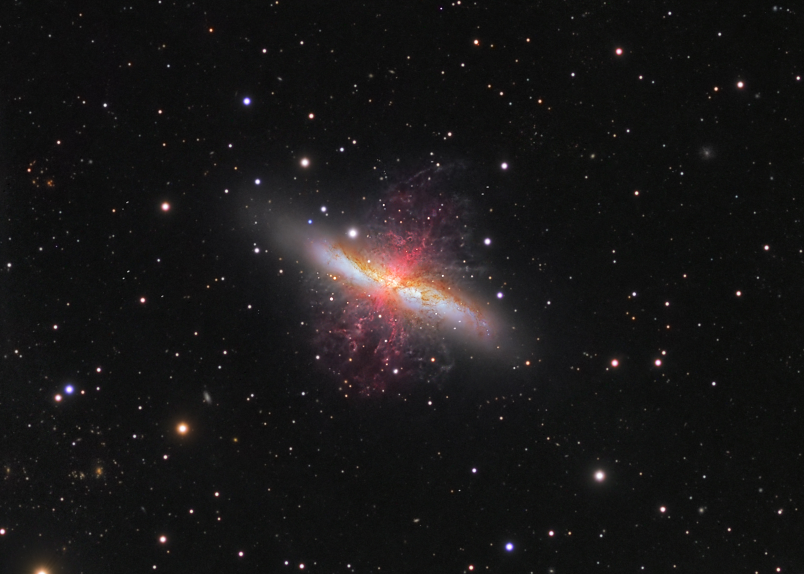 M82: Starburst Galaxy with a Superwind
