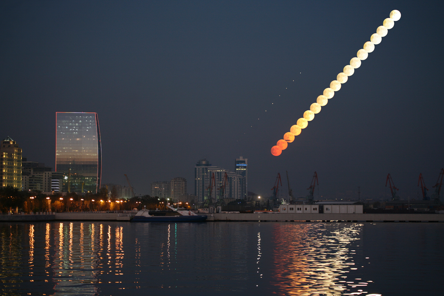 Baku Moonrise