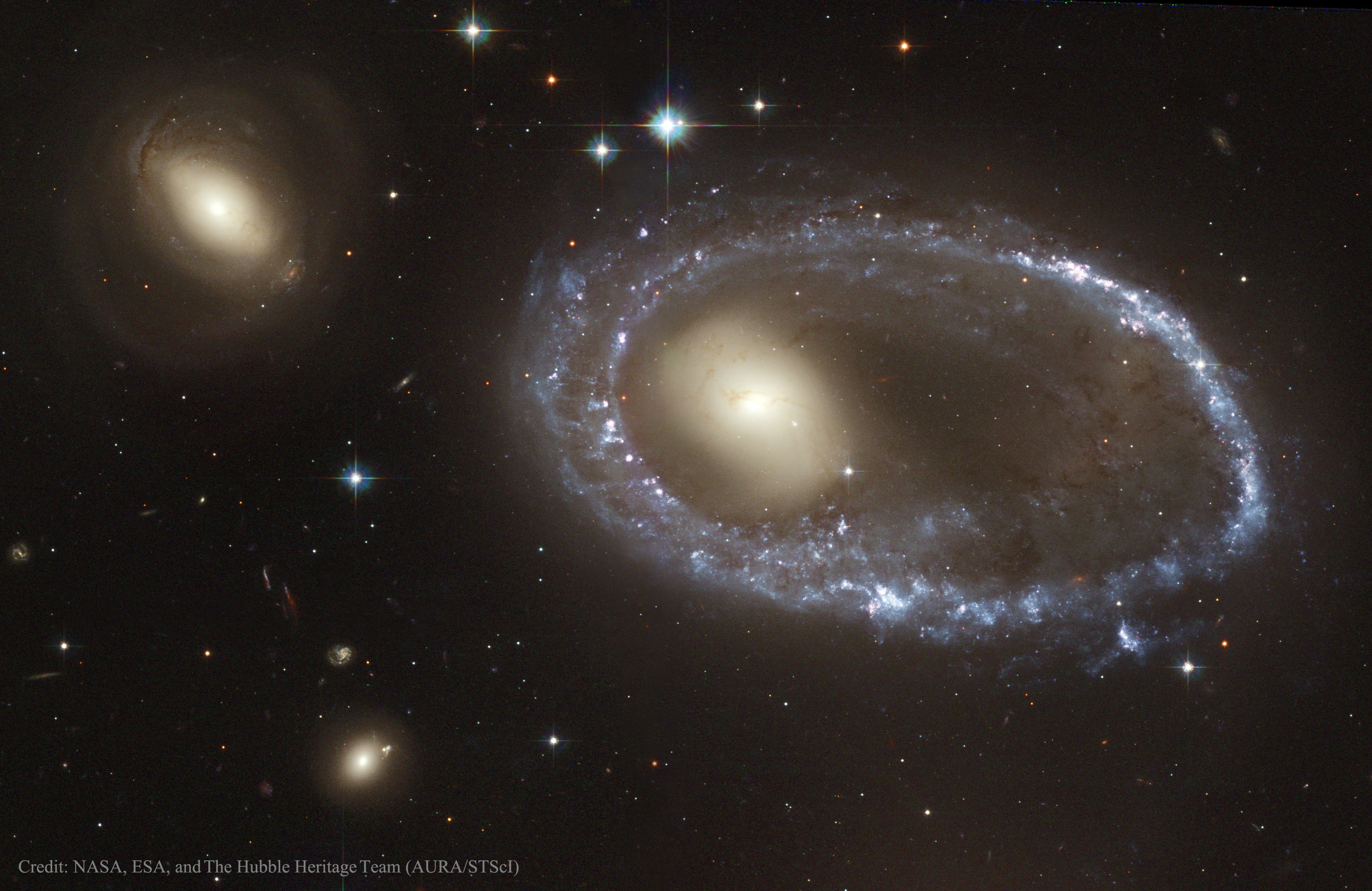 Ring Galaxy AM 0644-741 from Hubble