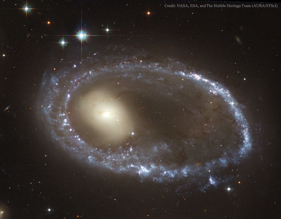 Ring Galaxy AM 0644-741 from Hubble