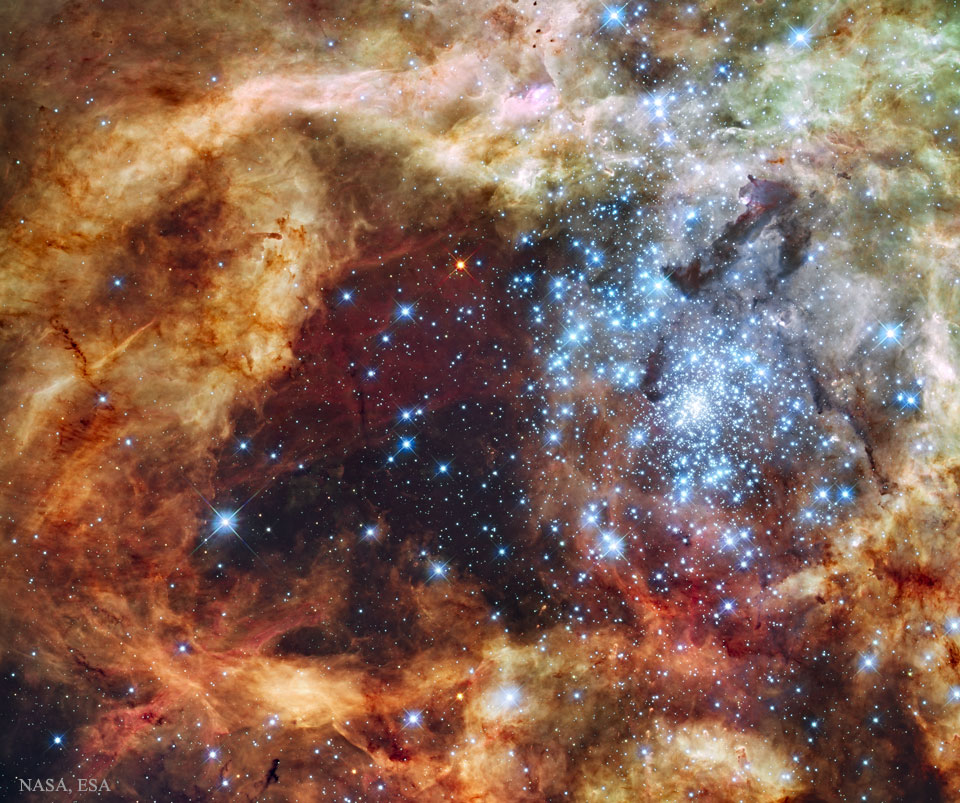 Star Cluster R136 Bursts Out