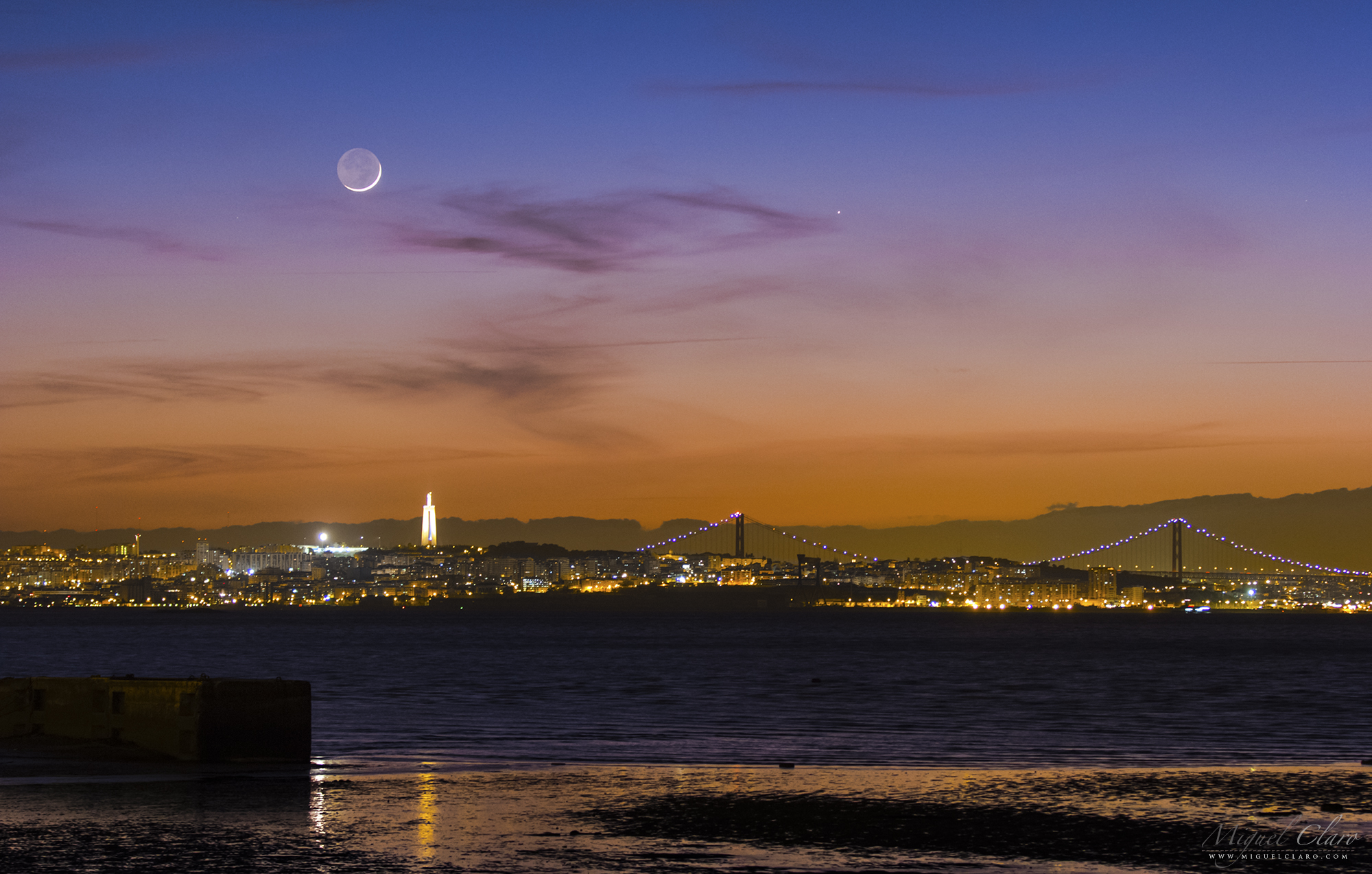 Mercury and Crescent Moon Set