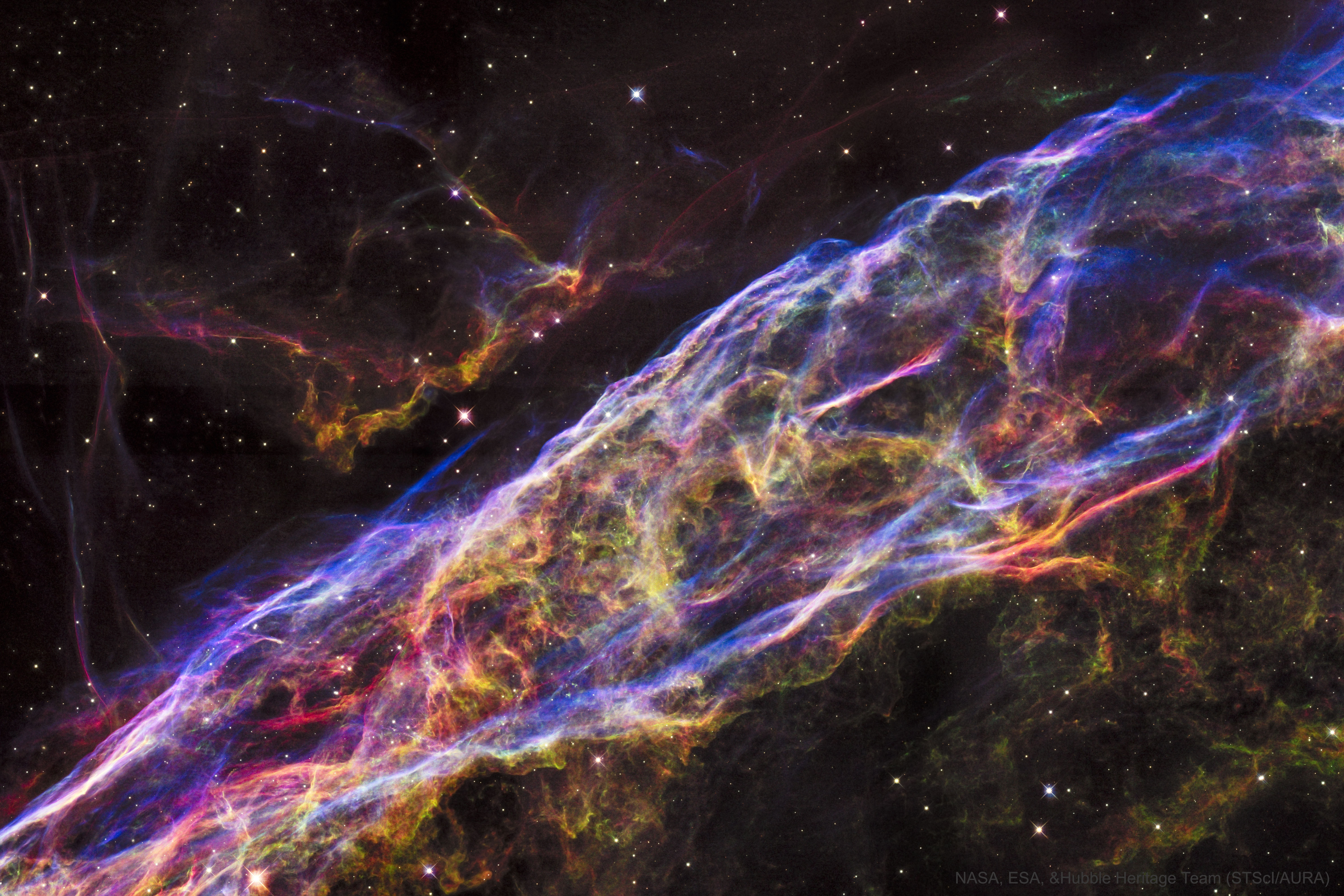 Veil Nebula: Wisps of an Exploded Star