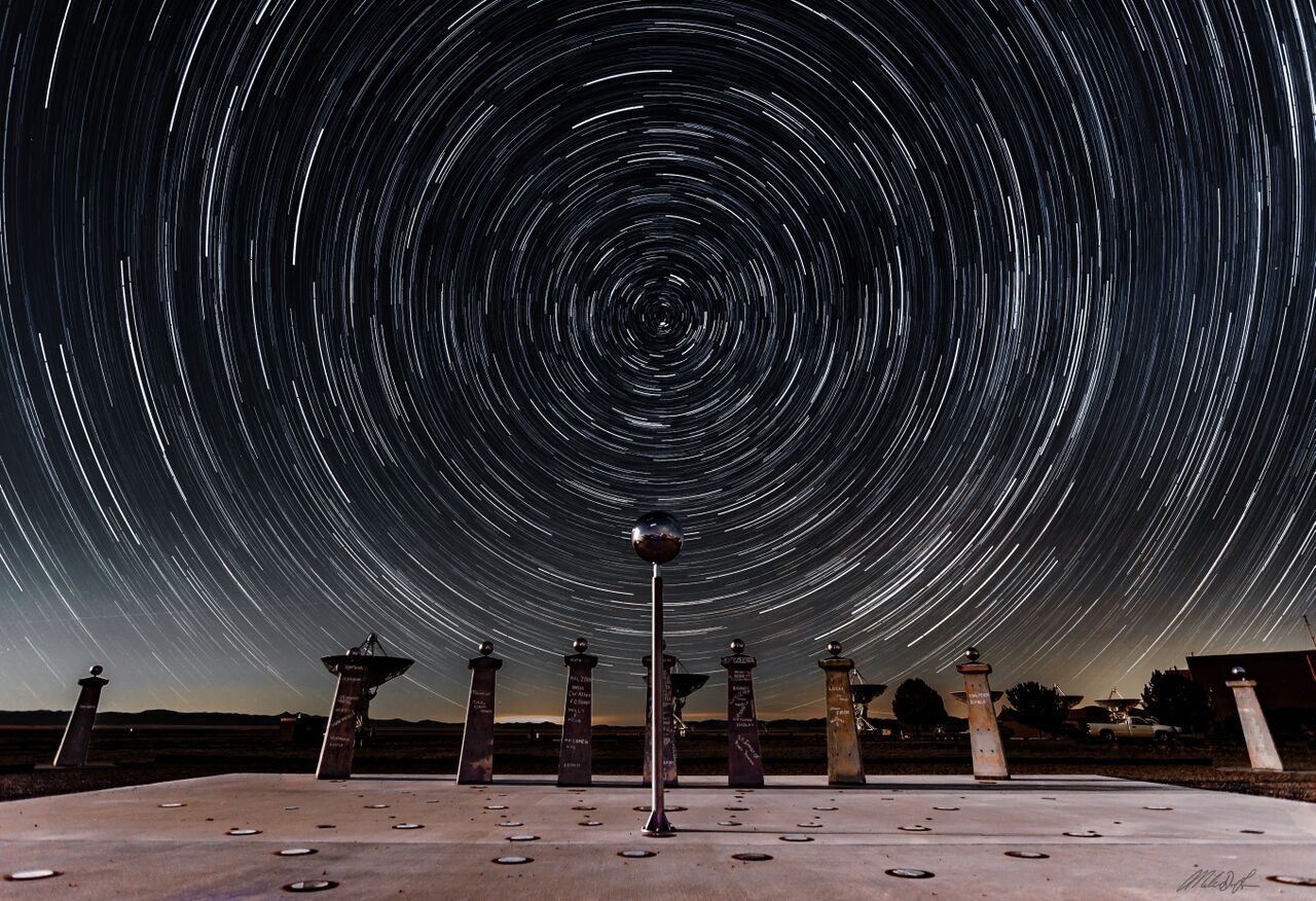 Star Trails and the Bracewell Radio Sundial