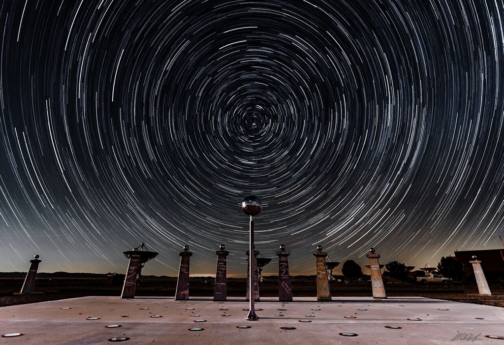 Star Trails and the Bracewell Radio Sundial