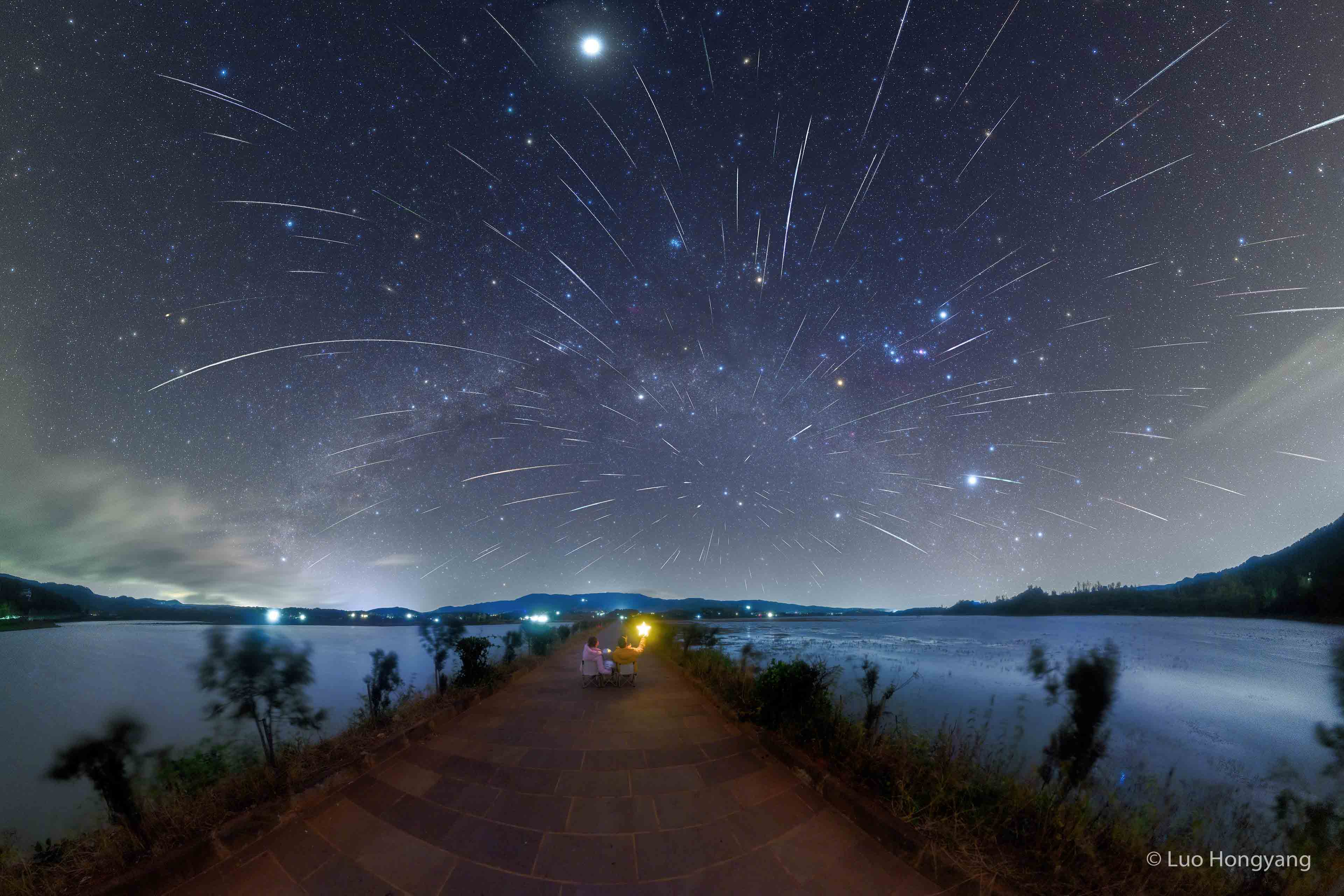 Geminids over China's Nianhu Lake