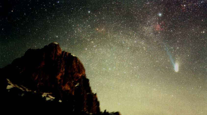 Hale-Bopp Brighest Comet This Decade
Credit: