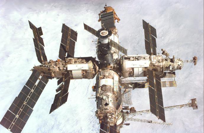 Mir Above